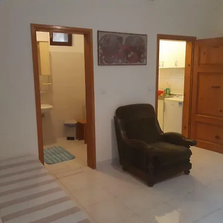 Bed & Breakfast Dianaville Banjole